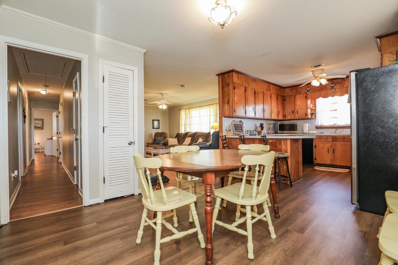 Spacious Home With Waterfront View-Welcome Pets Sneads Ferry Buitenkant foto