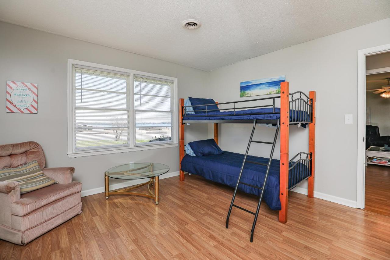 Spacious Home With Waterfront View-Welcome Pets Sneads Ferry Buitenkant foto