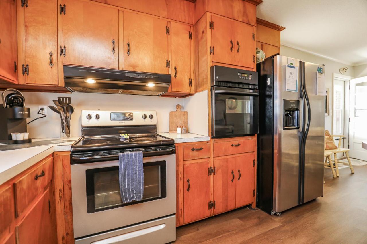 Spacious Home With Waterfront View-Welcome Pets Sneads Ferry Buitenkant foto