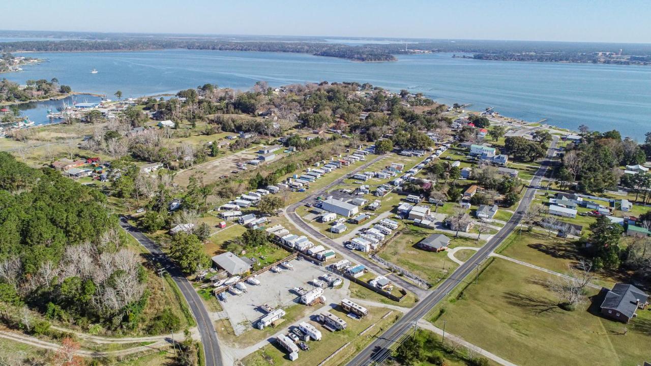 Spacious Home With Waterfront View-Welcome Pets Sneads Ferry Buitenkant foto