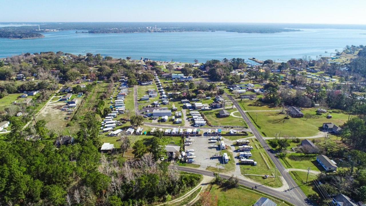 Spacious Home With Waterfront View-Welcome Pets Sneads Ferry Buitenkant foto